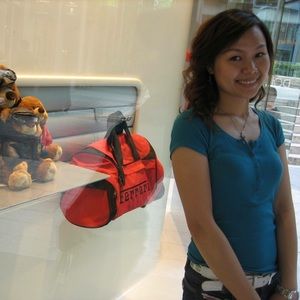 Meet your Posher, Yan